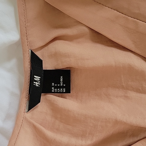 H&M Blush Blouse - Picture 2 of 3
